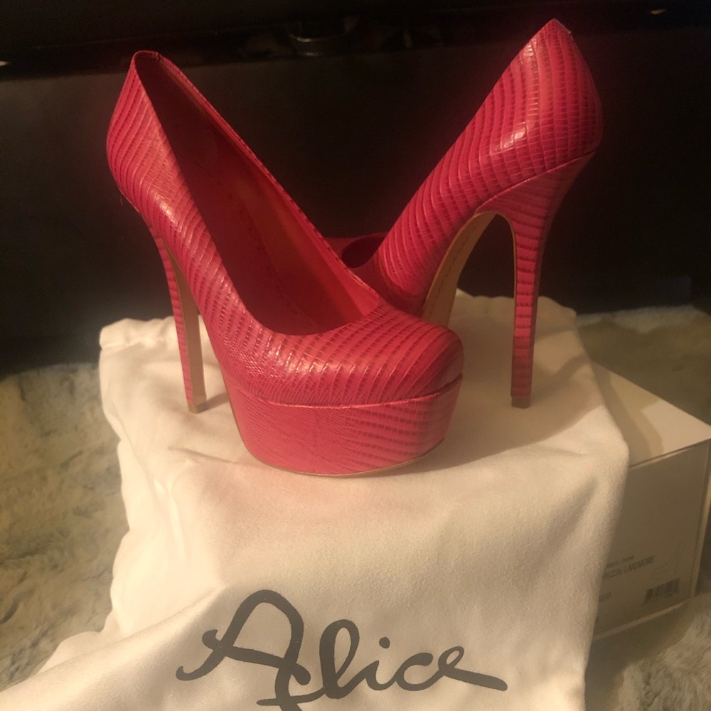 Hot Pink Alice & Olivia Larimore Stiletto - Picture 3 of 8